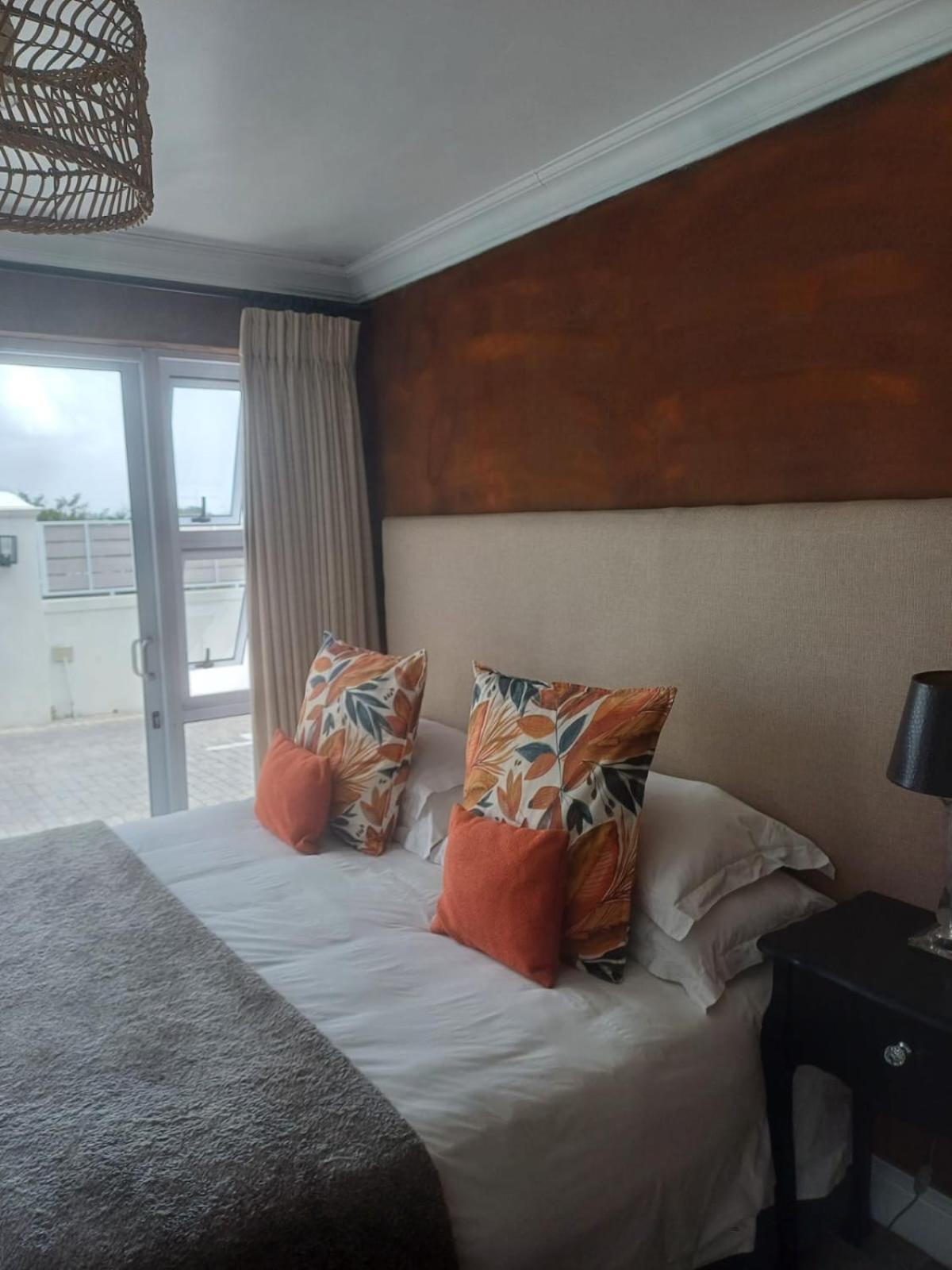 Thyme Wellness Spa And Guesthouse เคปทาวน์ ภายนอก รูปภาพ